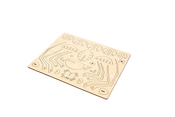 IncrediBuilds: Spider 3D Wood Model – Insight Editions