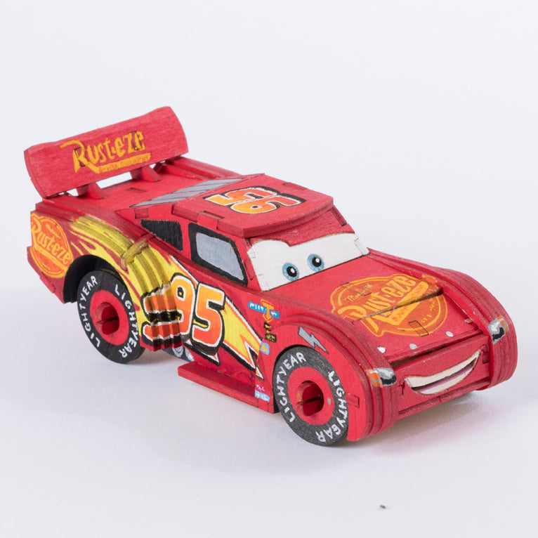 IncrediBuilds: Disney Pixar Cars 3: Lightning McQueen Book and 3D Wood Model