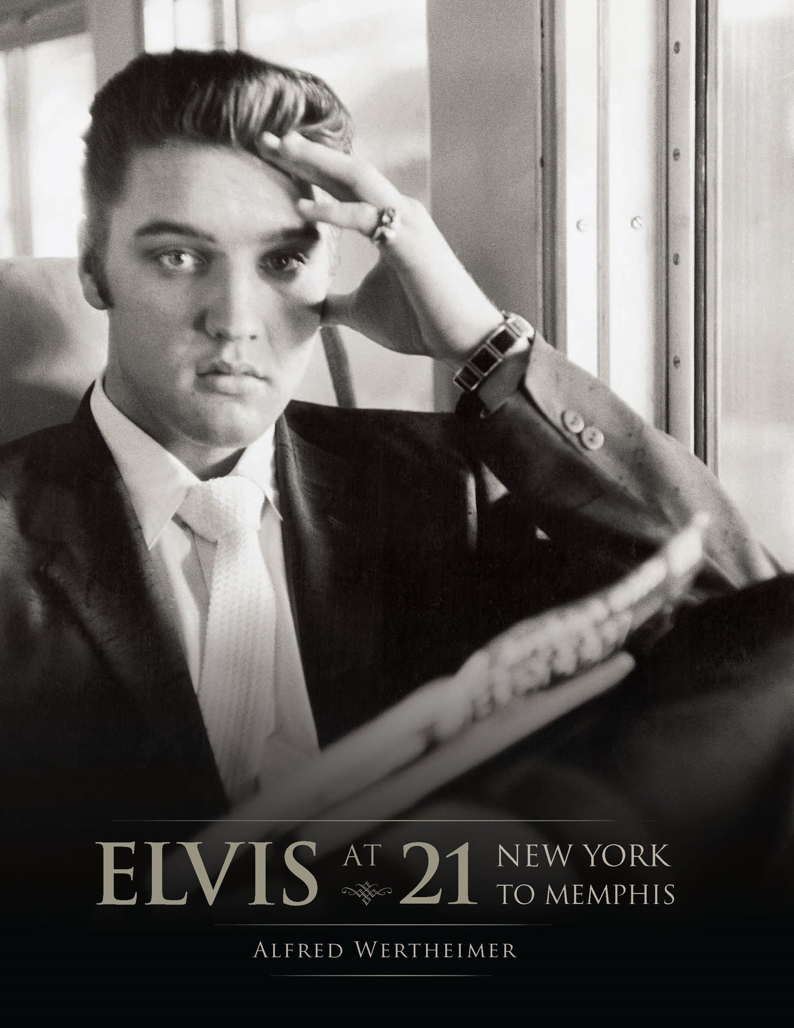 Elvis at 21 – Insight Editions