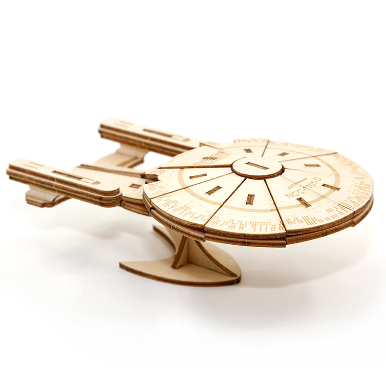 IncrediBuilds: Star Trek The Next Generation: U.S.S. Enterprise NCC-1701-D 3D Wood Model and Book